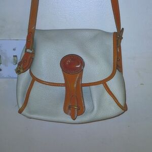 Vintage Dooney & Bourke Authentic  Pebble Leather Purse In Excellent Condition!